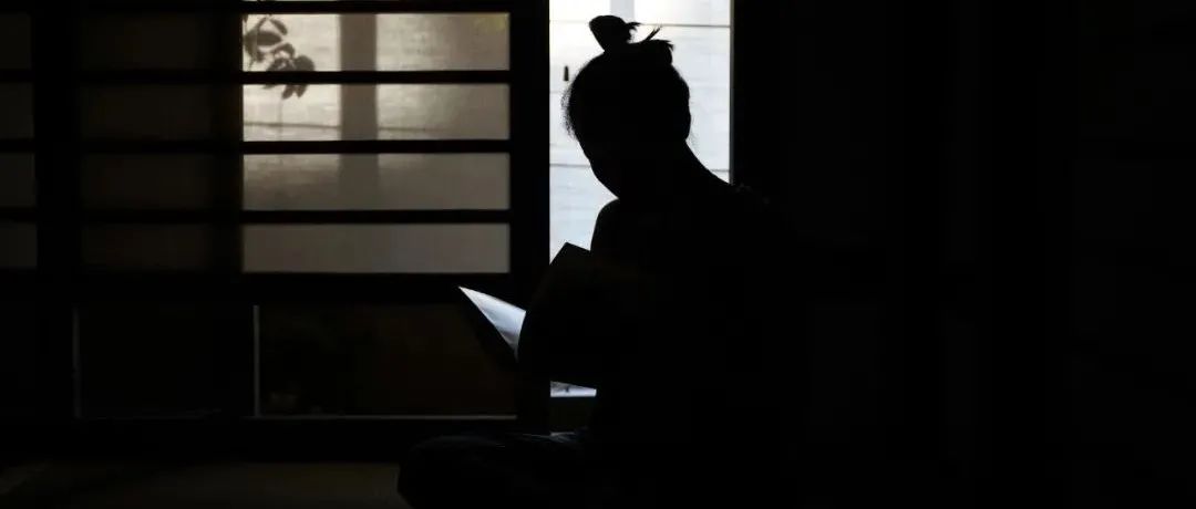 一对夫妻自建绝美“密室”，效仿古人生活，让世界羡慕中国人独有的浪漫