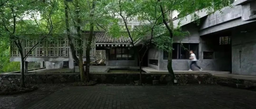 中国人居住的最高境界：有水景、有园子，6年从不锁门