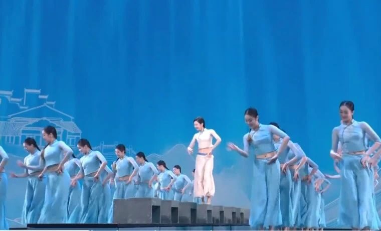 “央视春晚”及”元宵晚会”灯光设计解析！