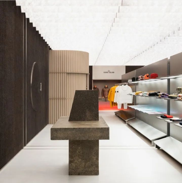 芝加哥 STONE ISLAND 全新店铺形象 | OMA