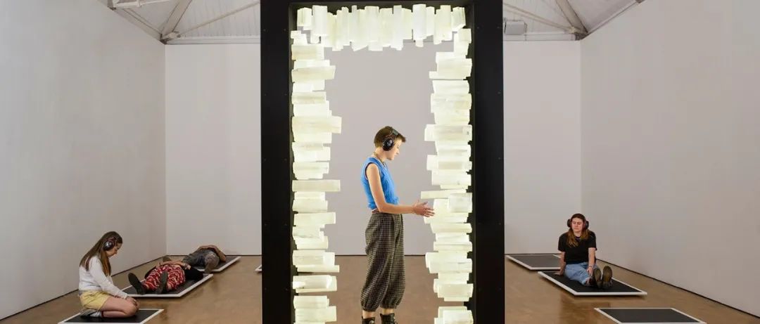 正在展出 | 玛丽娜·阿布拉莫维奇 (Marina Abramović) 个展 | 牛津现代艺术博物馆