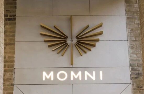 老建筑里的优雅时光，MOMNI 魅里皮肤诊所