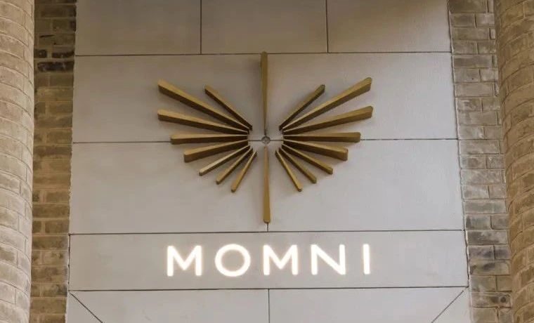 老建筑里的优雅时光，MOMNI 魅里皮肤诊所