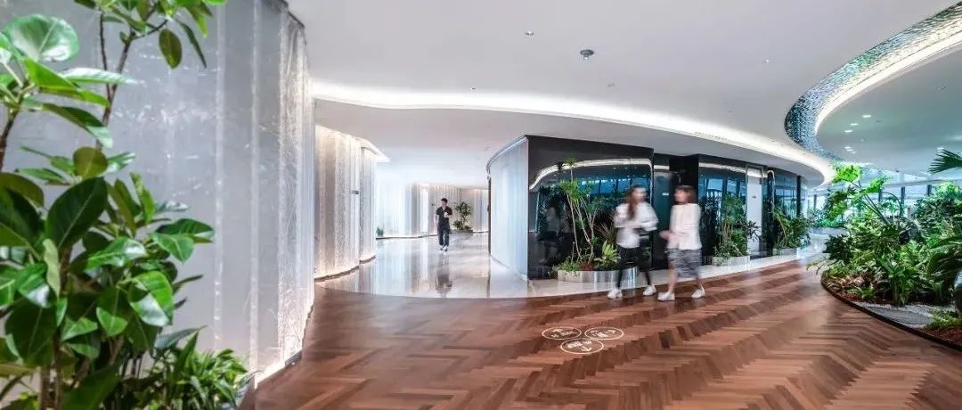 华为：在世界最高中庭建筑，探索妙趣横生的办公空间