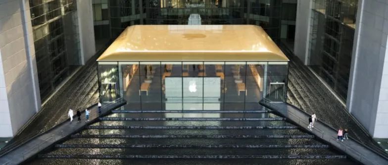 苹果又一新开旗舰店，屋顶像个大 Ipad