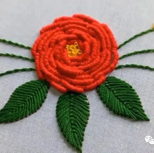 学会这种卷针的绣法，几十针就能绣出好看又立体的花朵！
