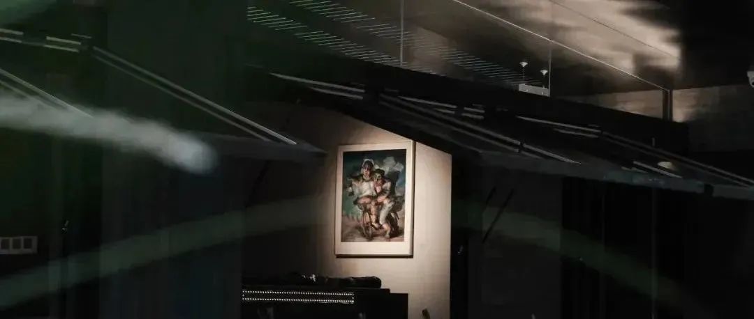 新山書屋全国首家S级旗舰店，尽在“麓”上