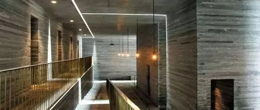 永远的建筑经典：《透明性》
