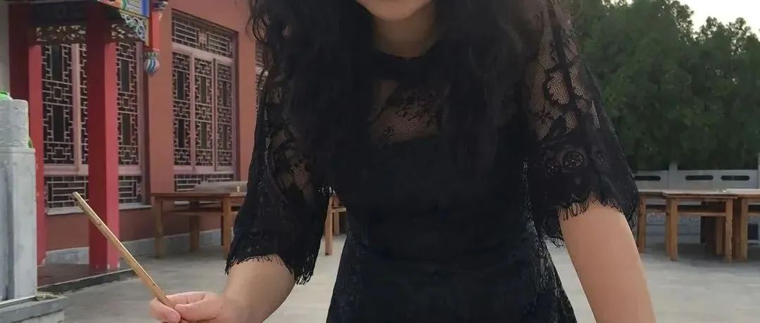 中美协美女画家疯狂抄袭业余动漫师，抄袭一张卖8万