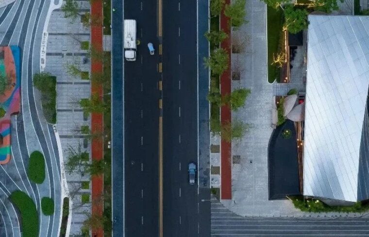 致野建筑 | 都市中的自然栖息地——交子大道木屋顶餐厅