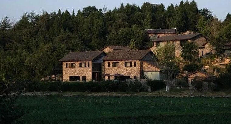 原本渗雨漏风的石头房，变身城里人“住不起”的诗与远方！