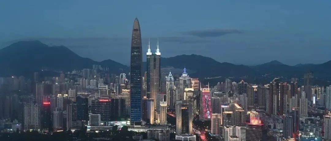 别了，金字塔组织