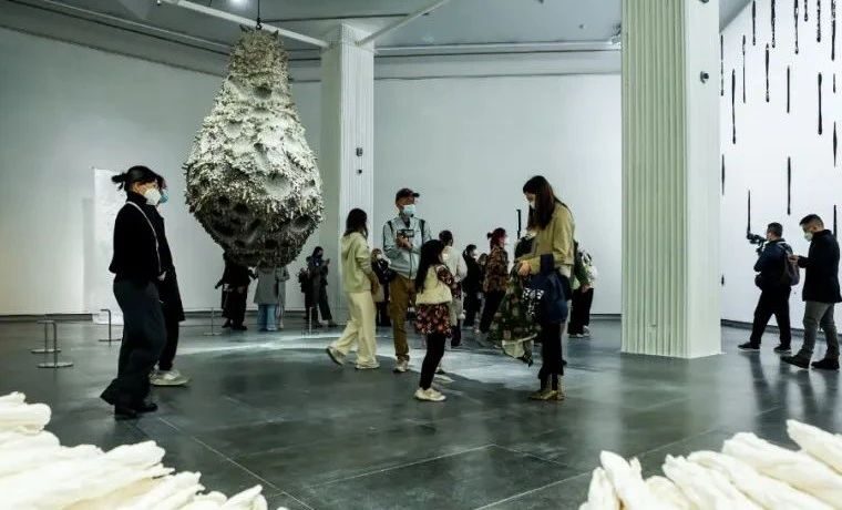 2023首个艺术大事件！7岁的“广州三年展”搅动整个大湾区
