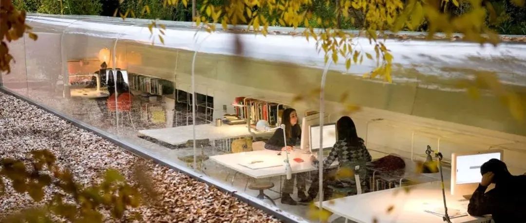 想回办公室上班，先来看看十个由建筑师和设计师自主设计的高颜值工作室