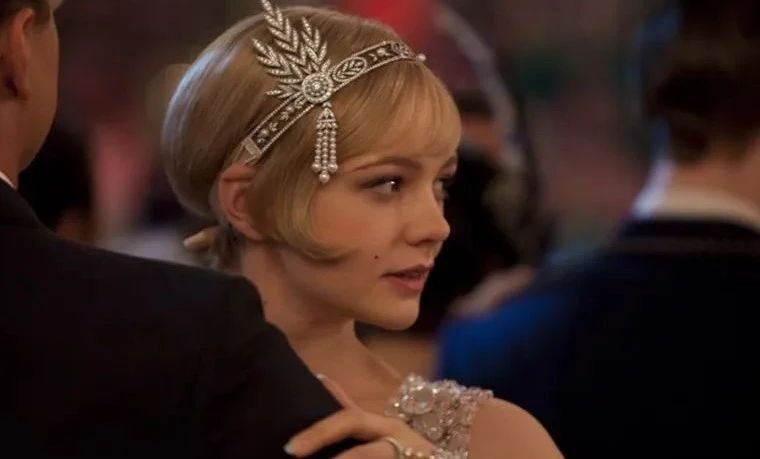 艳压唐顿、点亮盖茨比舞会，一片羽毛竟能称霸珠宝史？