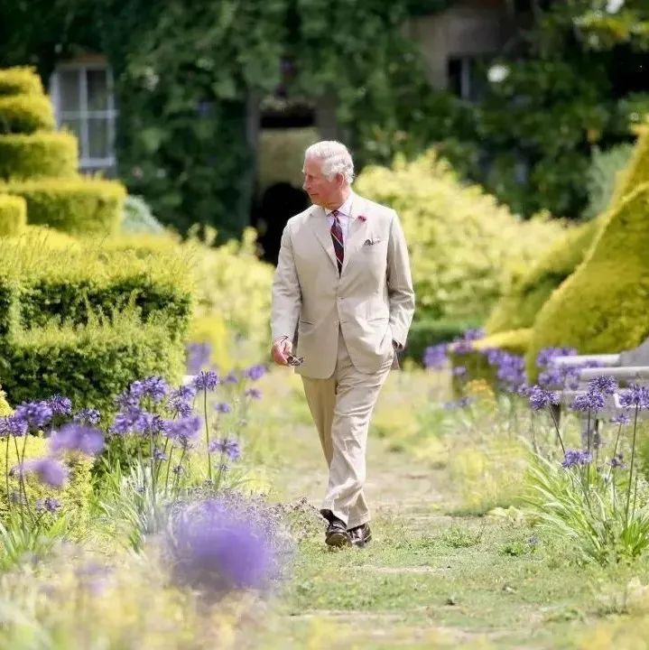 英国新任国王查尔斯，曾花32年改造豪华“花园王国”