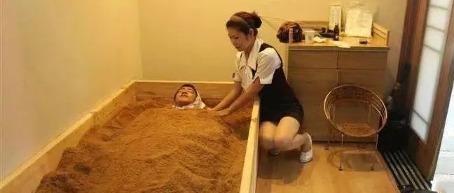 体验网红酵素浴被“活埋”，我申请了工伤