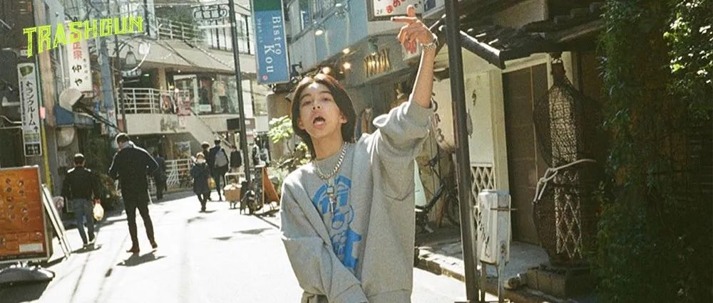 日本新生代icon Yoshi离世，仅有19岁的人生能有多精彩？