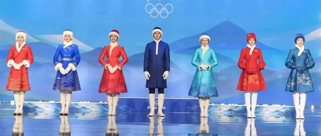 瑞雪祥云、鸿运山水、唐花飞雪！北京2022年冬奥会和冬残奥会颁奖礼服发布，千里江山美不胜收～