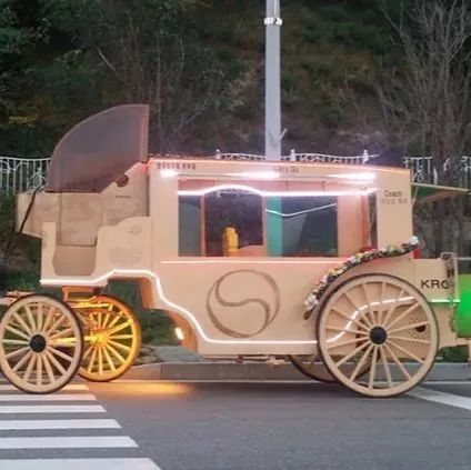 【海外】赛马娘玩家在Kakao Games大楼附近举行“马车示威”