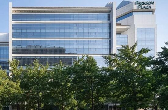 北京金狮金融中心——“外资第一楼”的重构新生 / Aedas