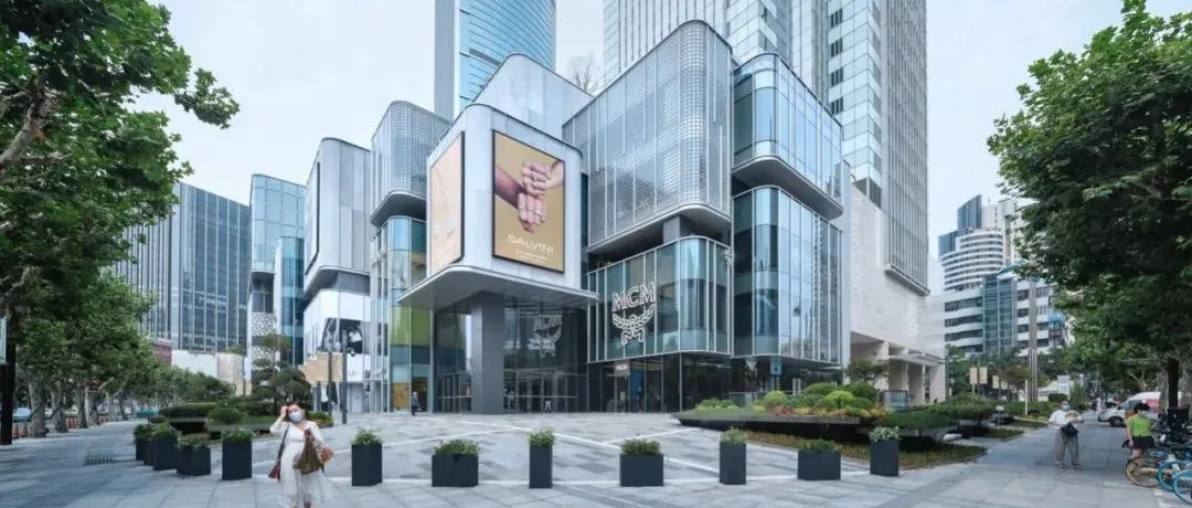 Kokaistudios 通过像素的垒砌，完成了上海中信泰富广场改造