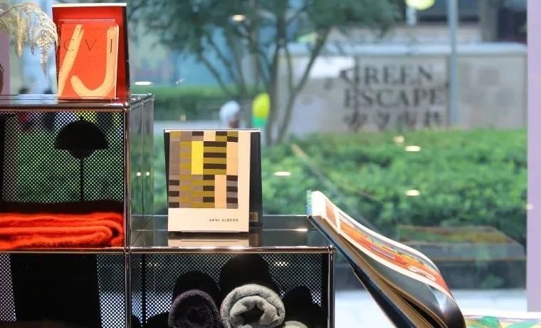 书店也「策展」？纸媒如何重新激活城市