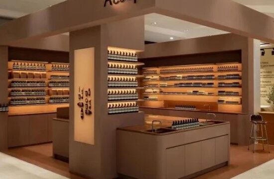 Aesop 在高雄两店齐开，设计分别致敬了当地地貌