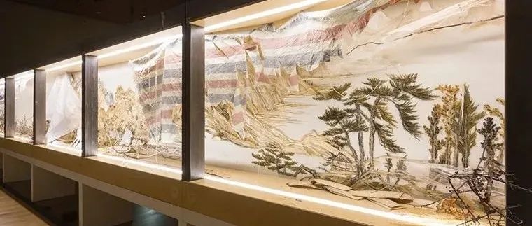 用垃圾创造的中国山水画