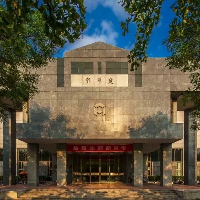从清华建筑系毕业，她只在设计院干了3年