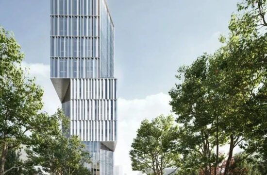 自然中生长的临港集团漕河泾总部大楼：凤凰园二期 / SHL