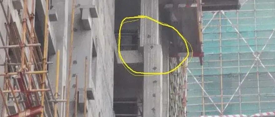 楼盖到了8层才发现柱子偏了10cm？网友的评论亮了...