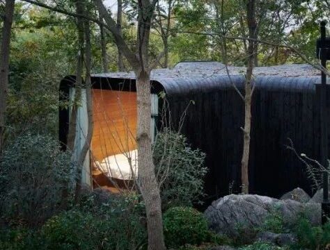 卧石隐林：南京汤山温泉小屋 / 度向建筑