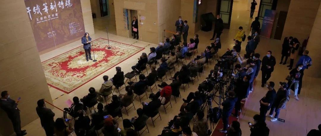 亲历社会变革，用刻刀谱写艺术人生：“王麦杆艺术展”亮相
