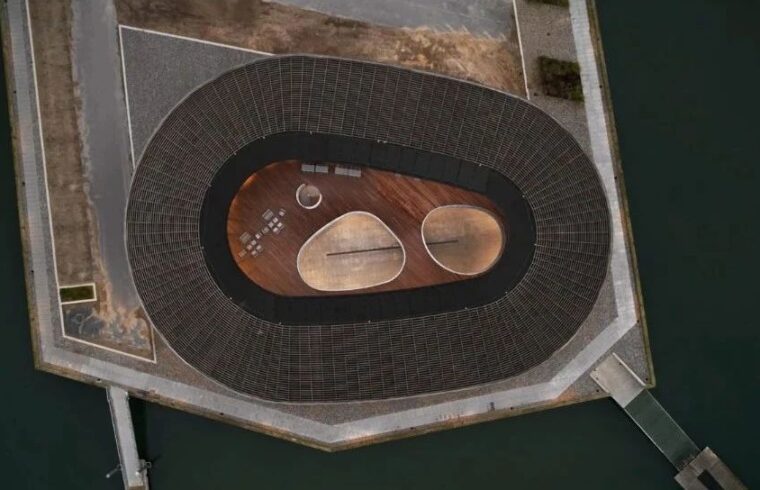 Snøhetta 和 WERK Arkitekter 设计的 Esbjerg 海事中心参考了当地的造船工艺