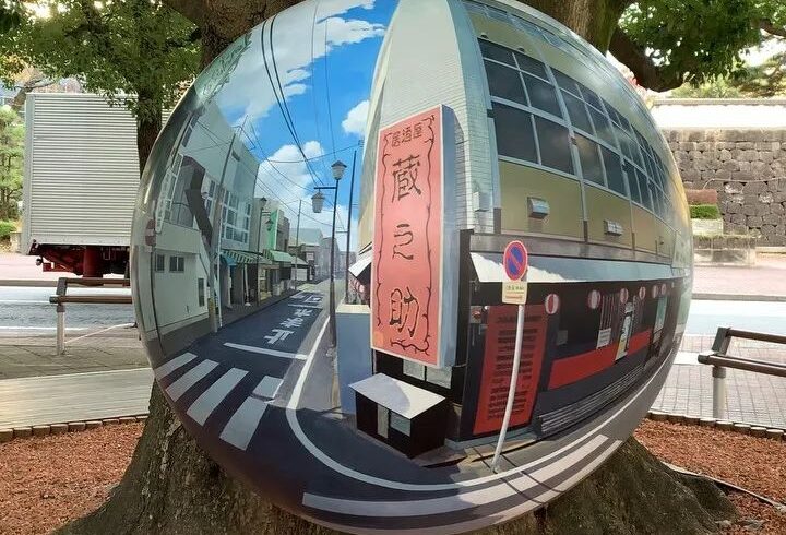 日本艺术家的疯狂创意，在球上画画，空间感绝了