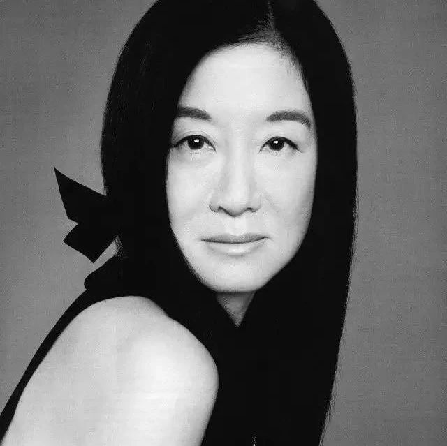 71岁的婚纱女王Vera Wang高度自律的生活上热搜，“我做婚纱，但我不是婚纱设计师”