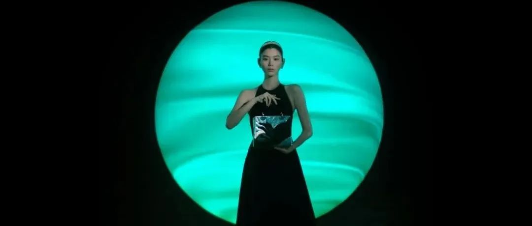她的名字叫Dior Lady Art