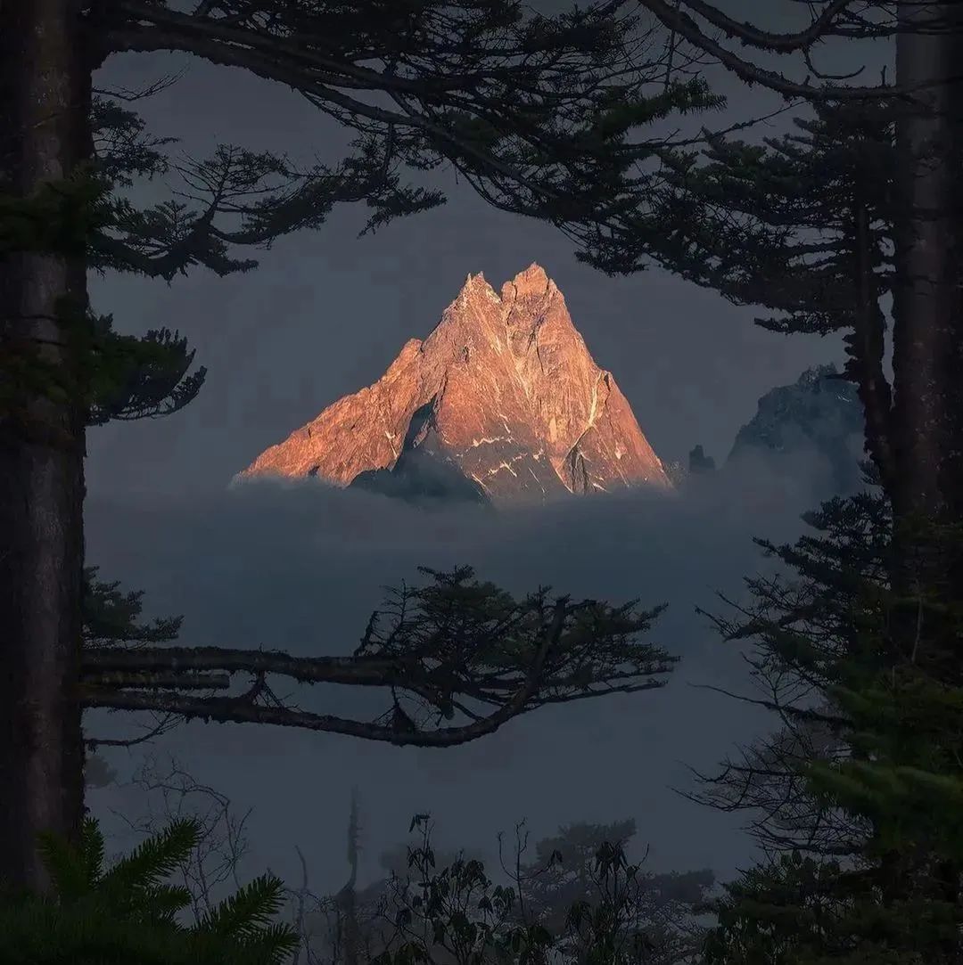 奇景：如虚似幻看不透！