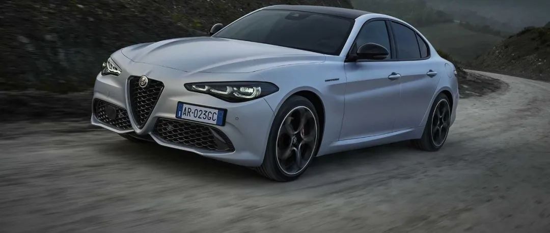 阿尔法罗密欧Stelvio&Giulia发布！—— 更新了新灯，数字仪表！