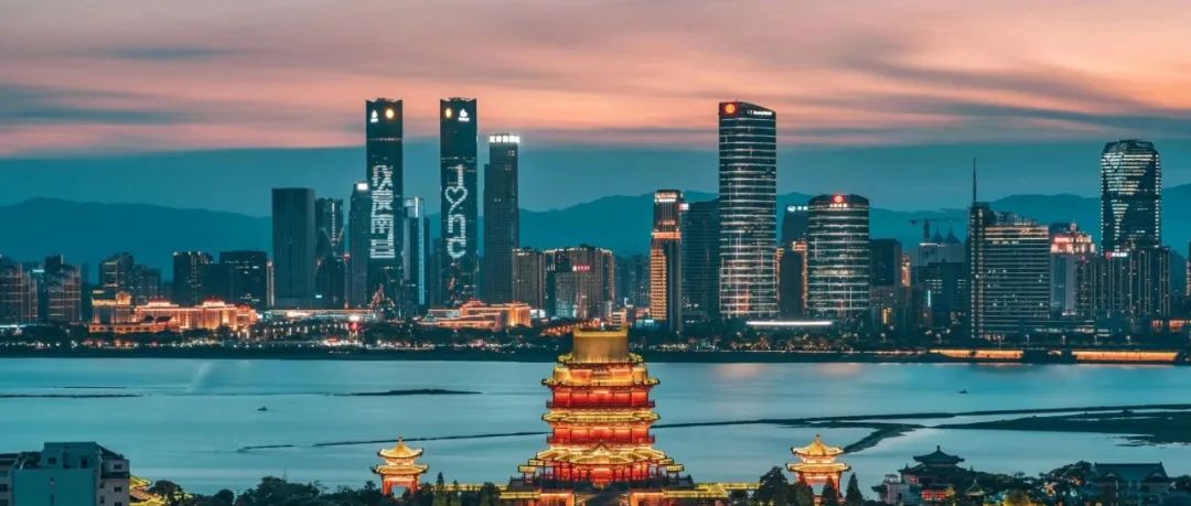 网传多个南昌logo方案。你觉得哪个版本才能代表南昌的形象？