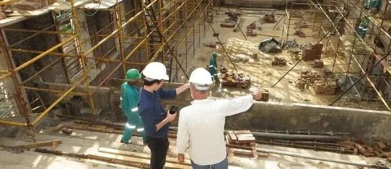 地震频发，建筑的设防类别和设防烈度如何确定