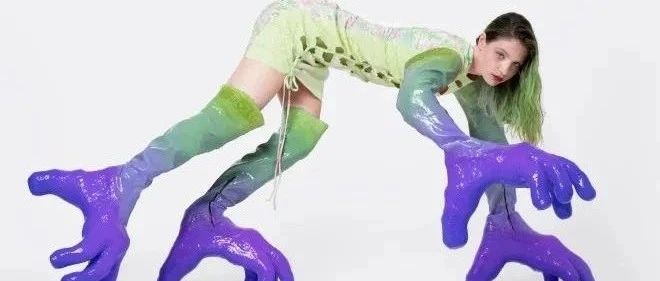 设计师又整活儿：古怪的四肢怪兽鞋，还宣称有需求