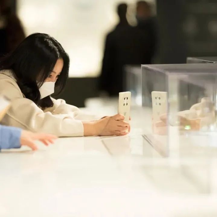 堪比黄金的玻璃之“异”：清华大学艺术博物馆开年首展异彩纷呈