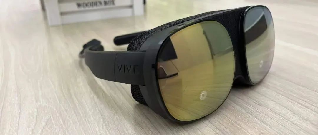 【测评】VIVE Flow：瞄准消费市场，便携的高颜值沉浸式眼镜