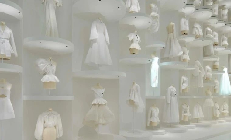 东京 Dior 梦想设计师展开幕，12个展馆每个都惊艳