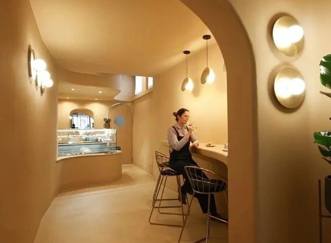 Cannoncino 糕点店的“甜蜜”设计