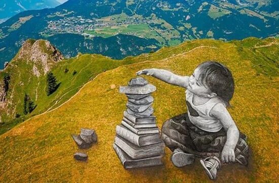 为了画一幅画，他用了一座山，作品尺寸超2500平方米