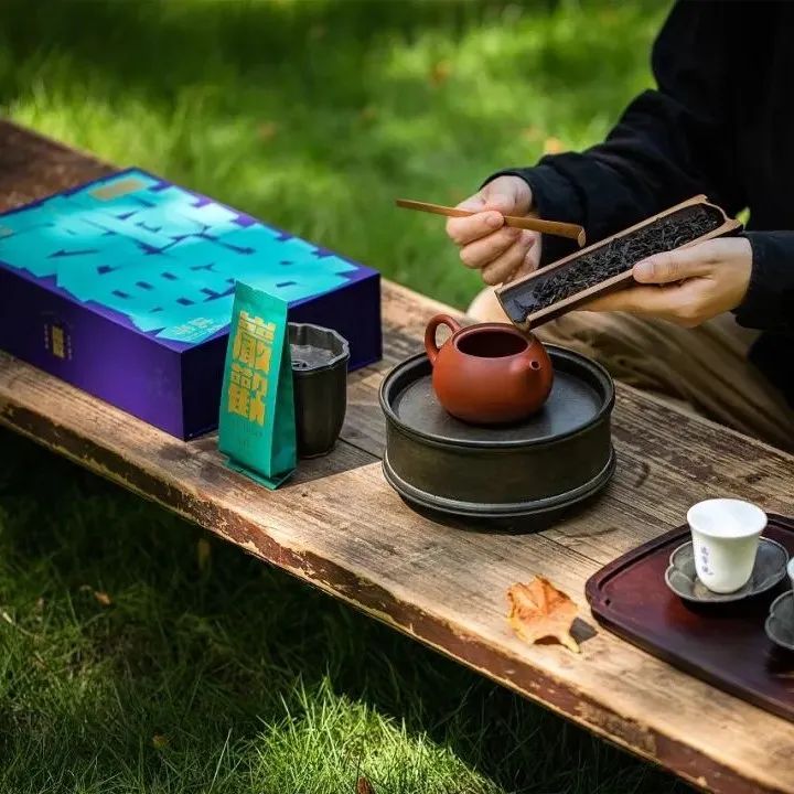 酒桌之外，把茶言欢 | 岩欢系列茶包装，打造新社交场景！