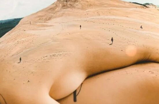 美女用身体做画板，与大自然完美融合，画出不可思议画面！